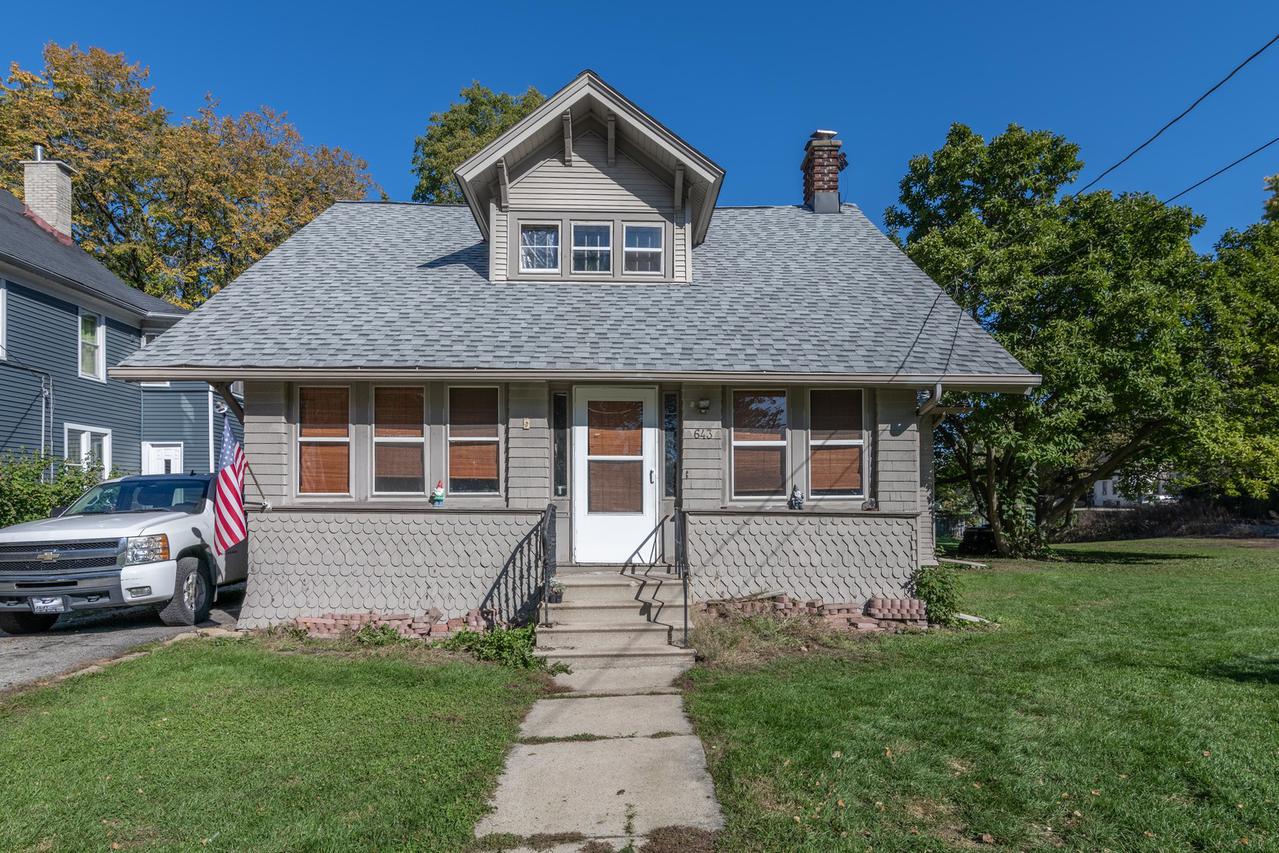 643 W Downer Pl., Aurora, IL 60506