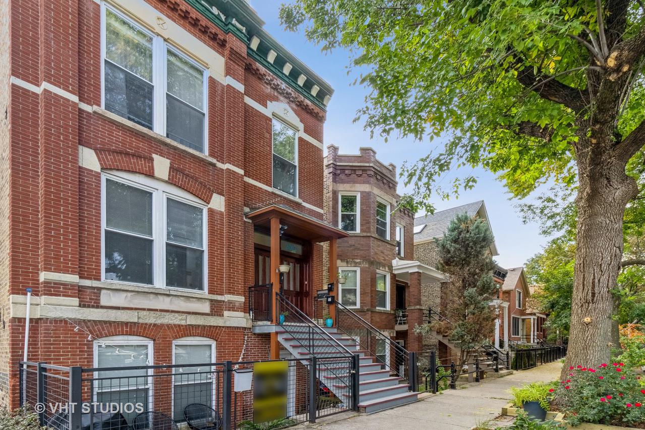 2013 W Moffat St., Chicago, IL 60647