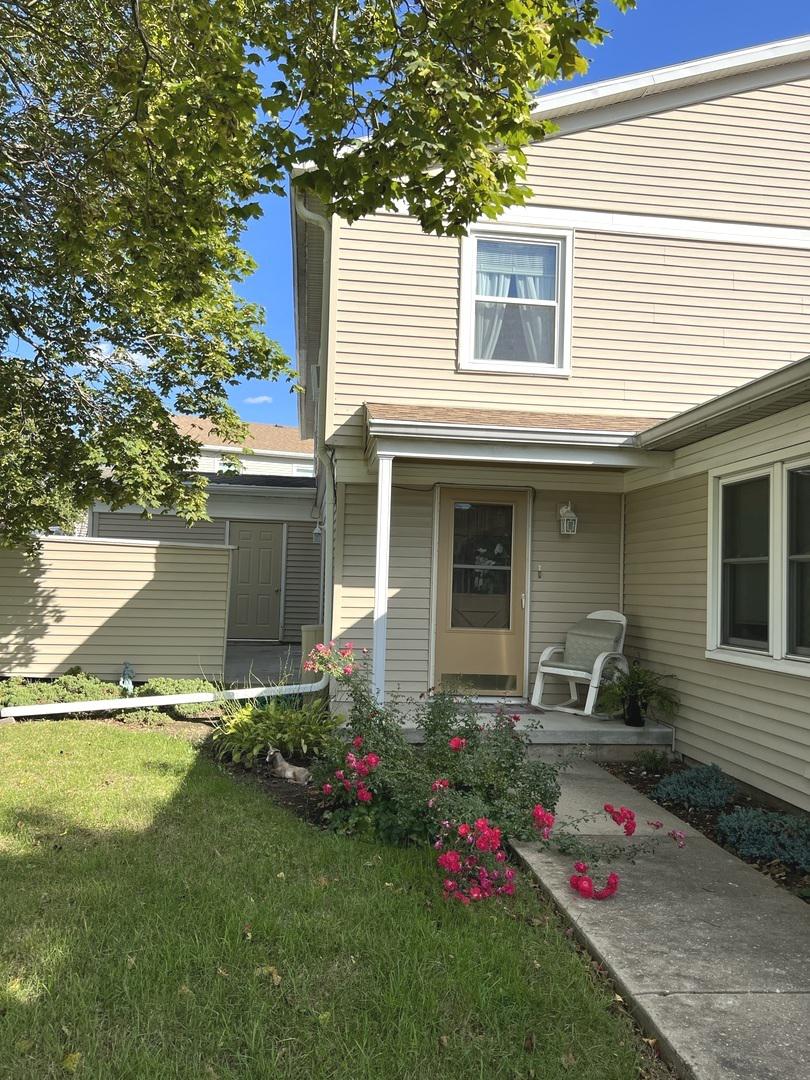 604 Kiwanis Ct. #2, Freeport, IL 61032
