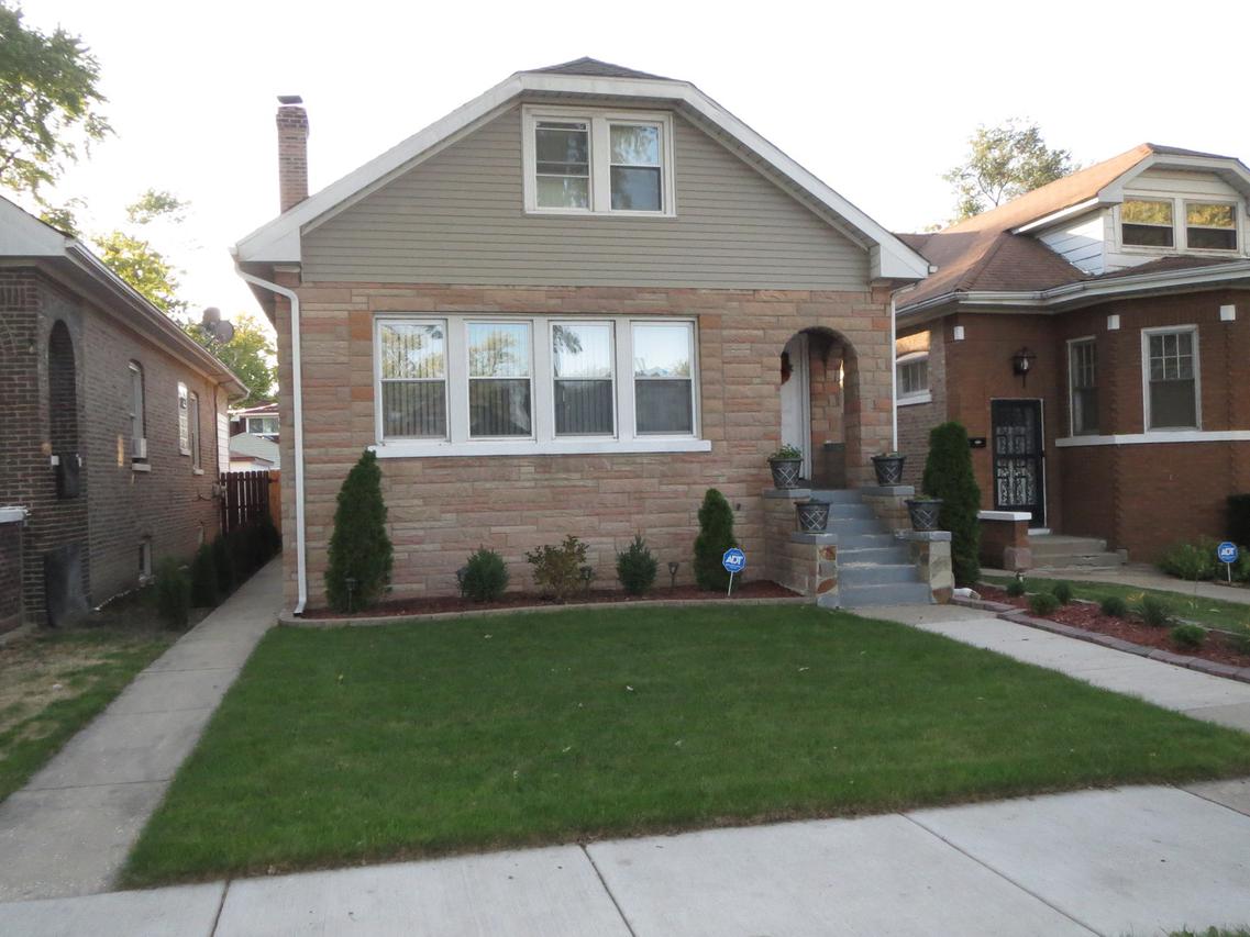 2032 S 10th Ave., Maywood, IL 60153