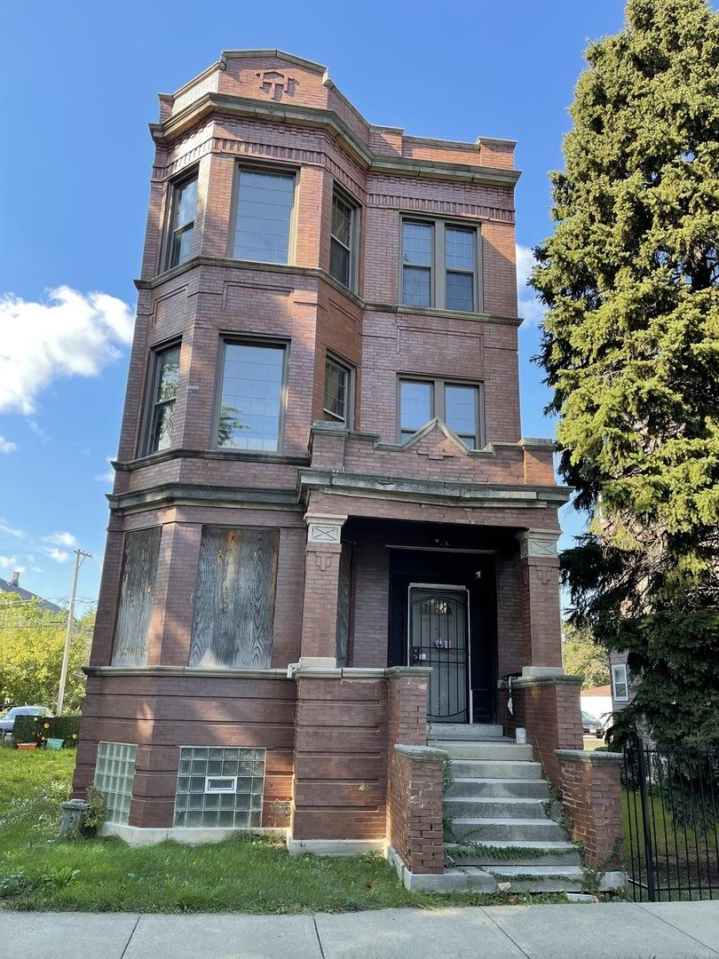 5208 S Paulina St., Chicago, IL 60609