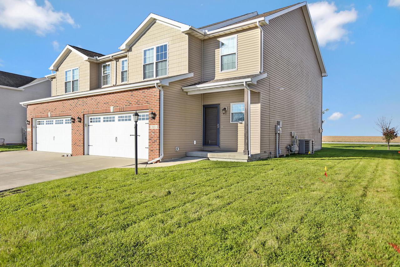 315 Capitol St., Savoy, IL 61874