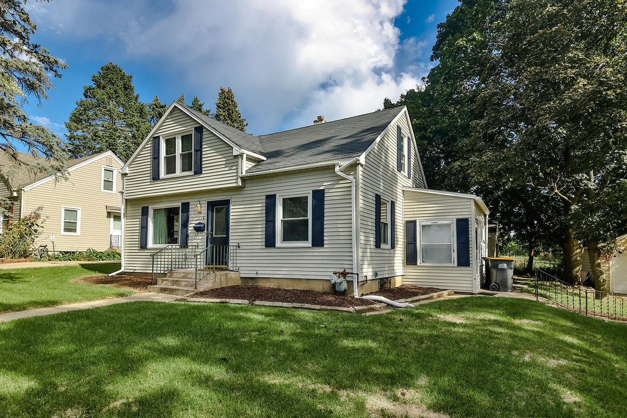 2044 Colorado Ave., Rockford, IL 61108