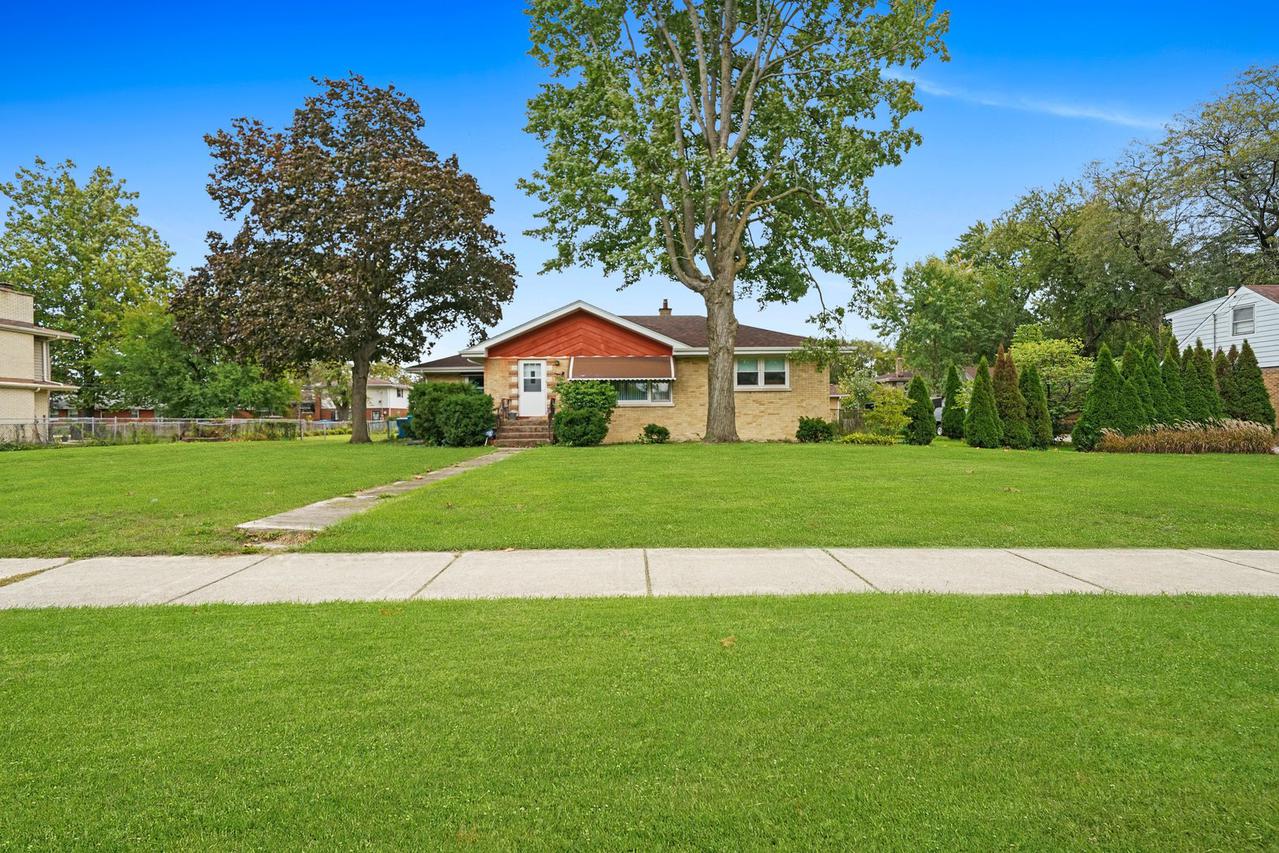 16437 Cottage Grove Ave., South Holland, IL 60473