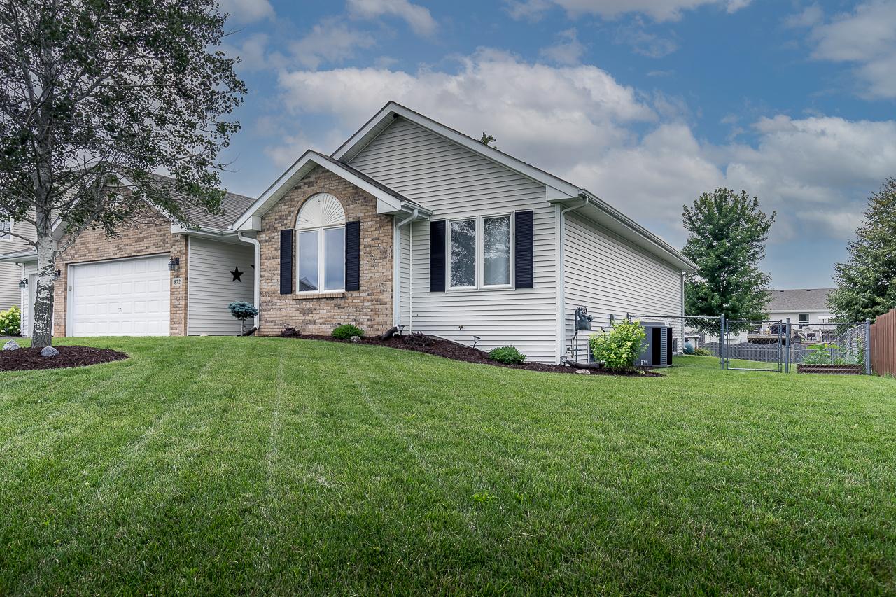 872 Prairie Lily Ln., Davis Junction, IL 61020