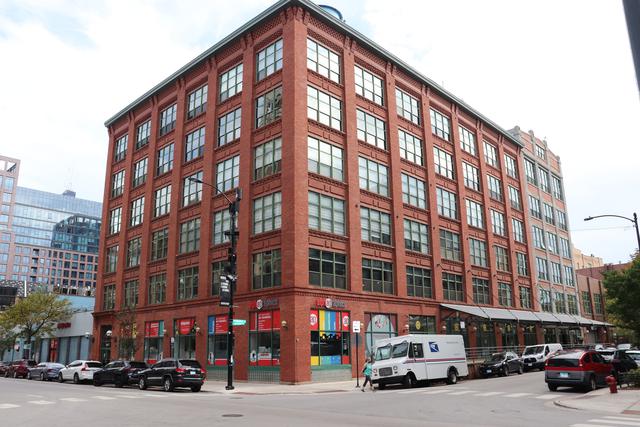 1017 W. Washington Blvd. #2CD, Chicago, IL 60607