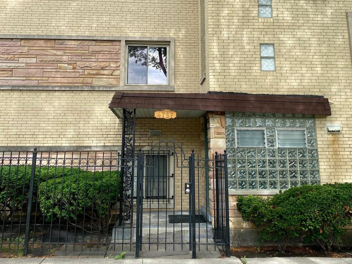 4757 N Keeler Ave. #101, Chicago, IL 60630