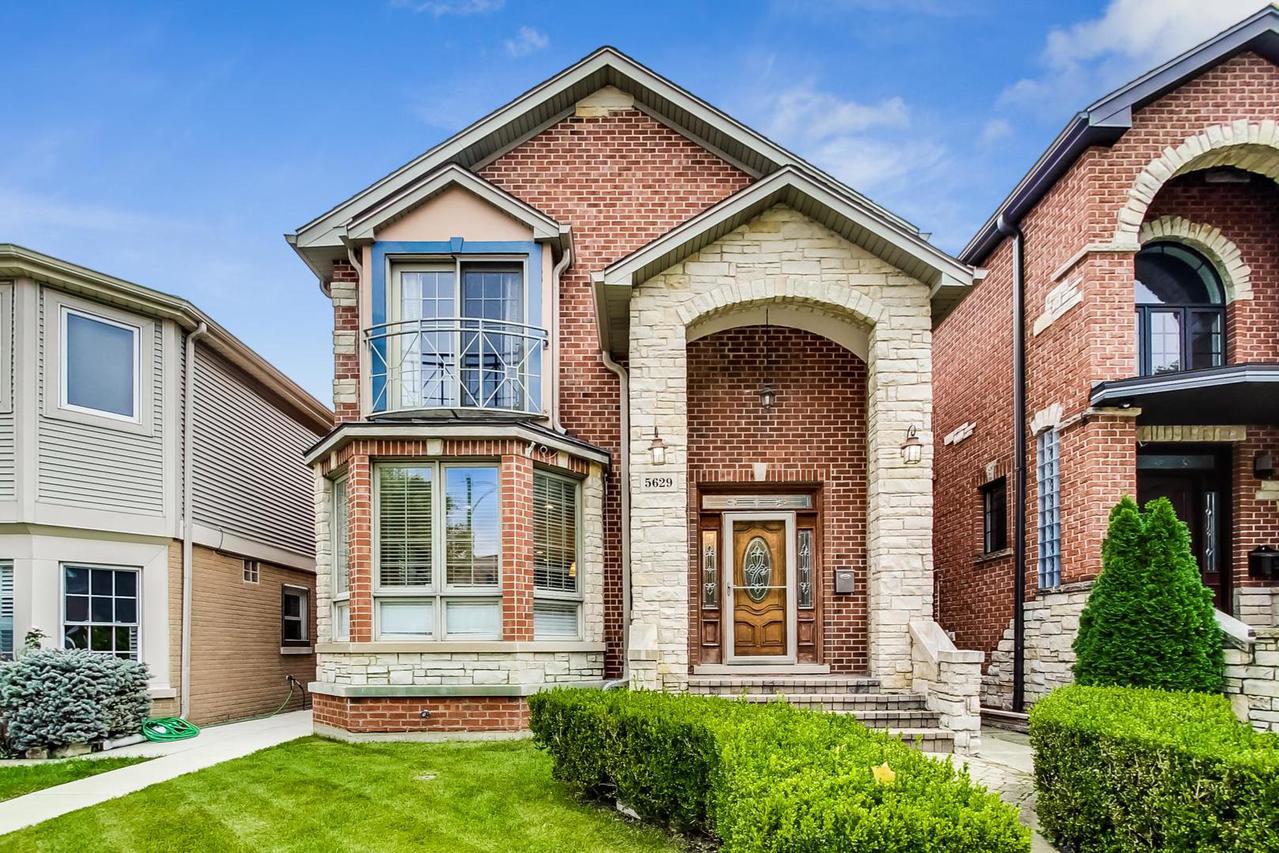 5629 N Kostner Ave., Chicago, IL 60646
