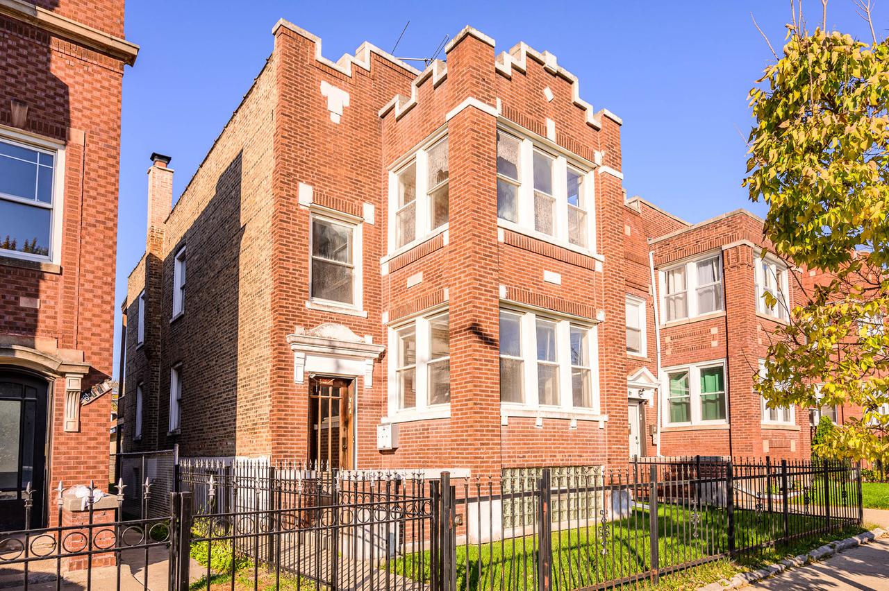 8120 S Loomis St., Chicago, IL 60620