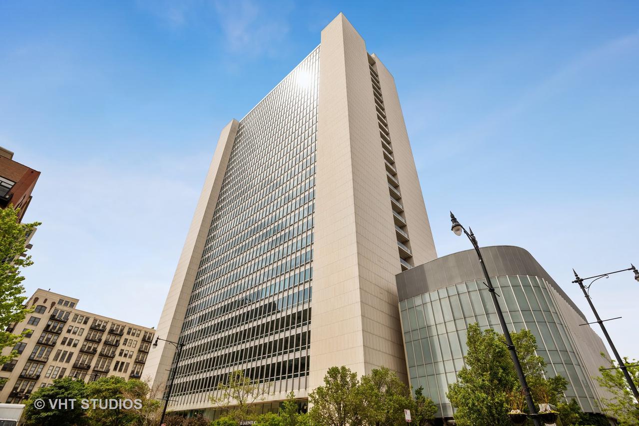 500 W Superior St. #1609, Chicago, IL 60654