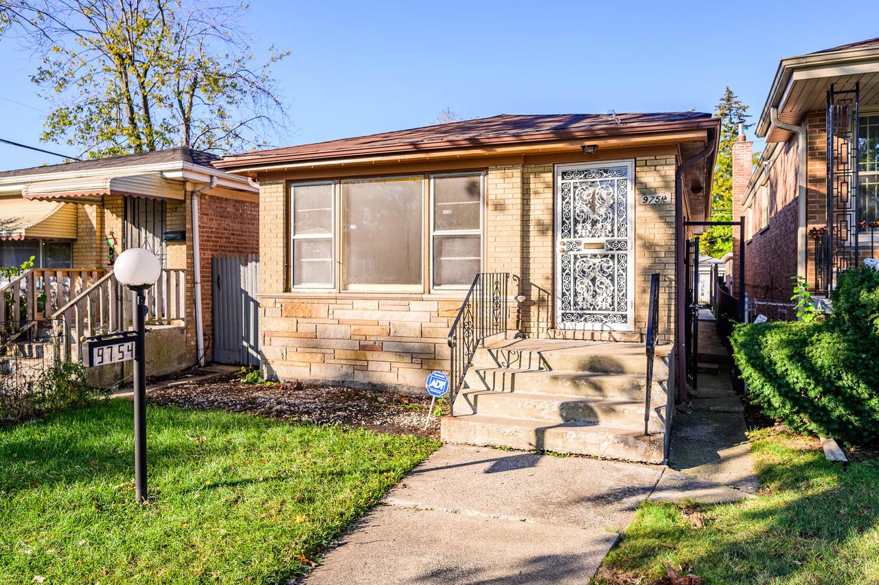 9754 S Lowe Ave., Chicago, IL 60628