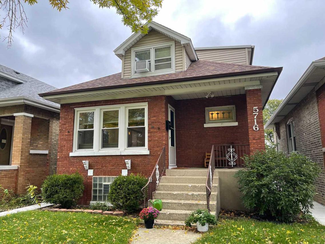 5716 W School St., Chicago, IL 60634
