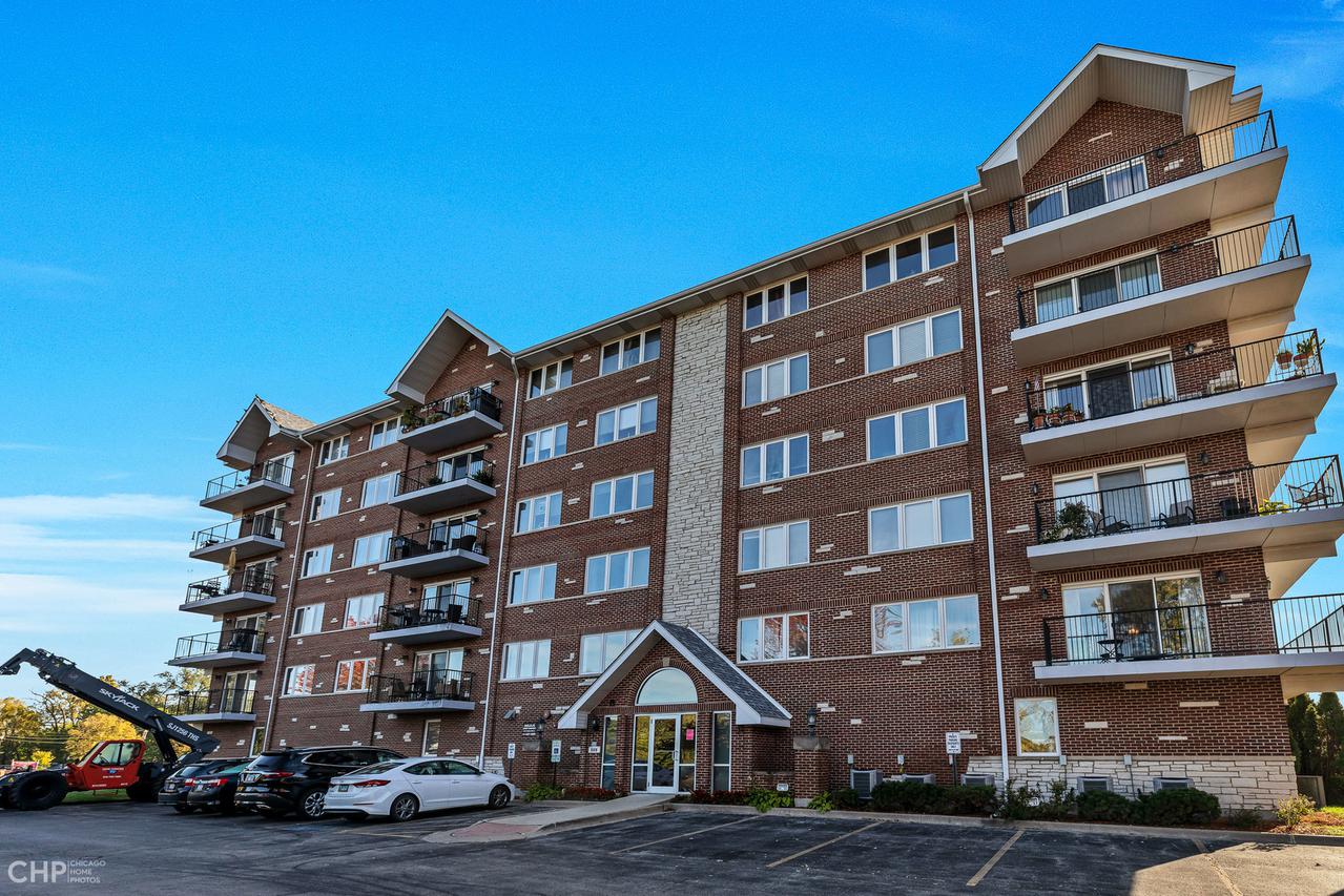 8010 River Walk Dr. #5A, Lyons, IL 60534