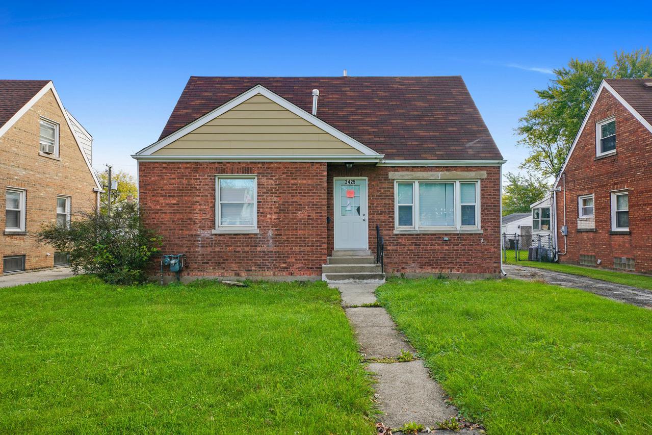 2425 S 15th Ave., Broadview, IL 60155