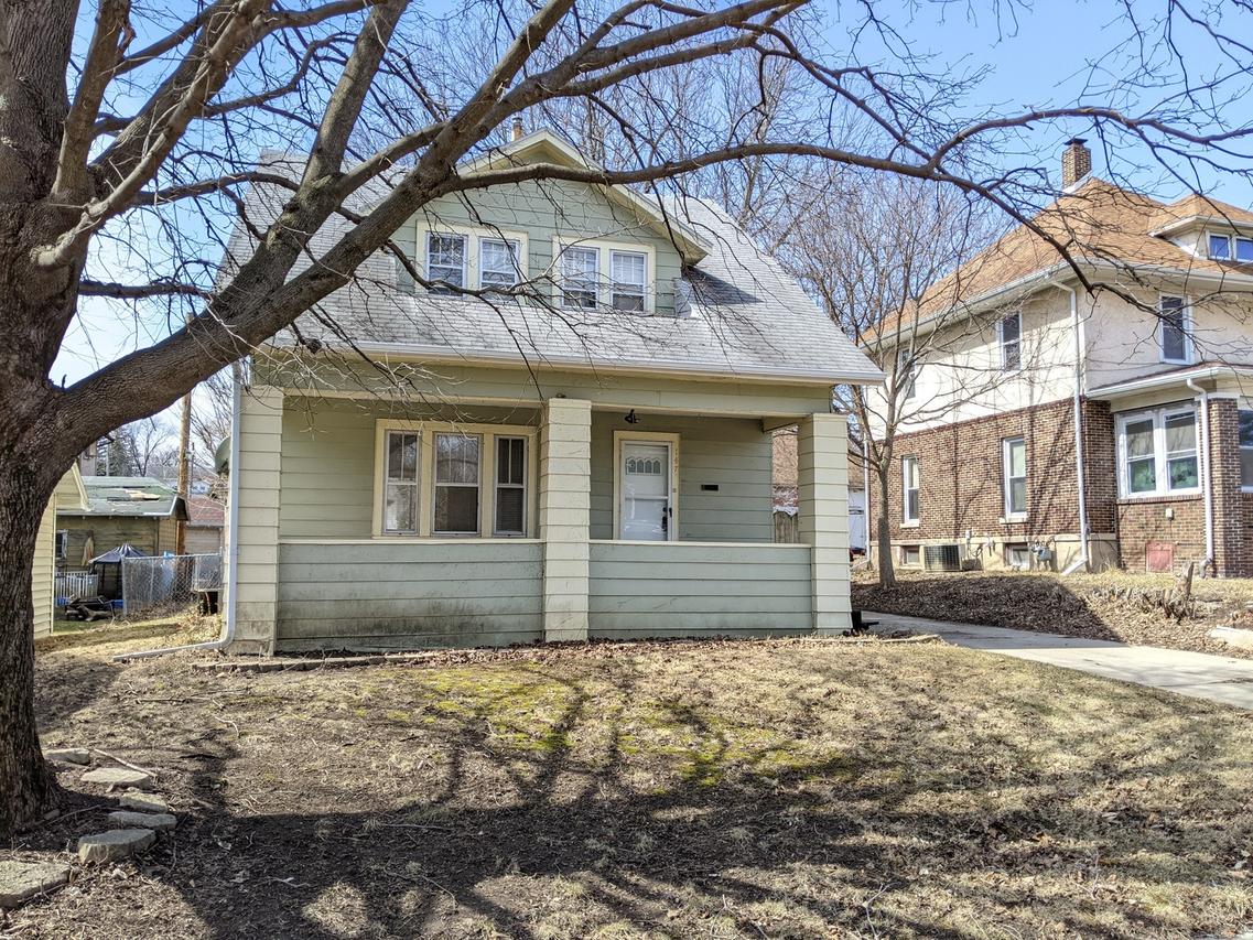 1472 S Float Ave., Freeport, IL 61032