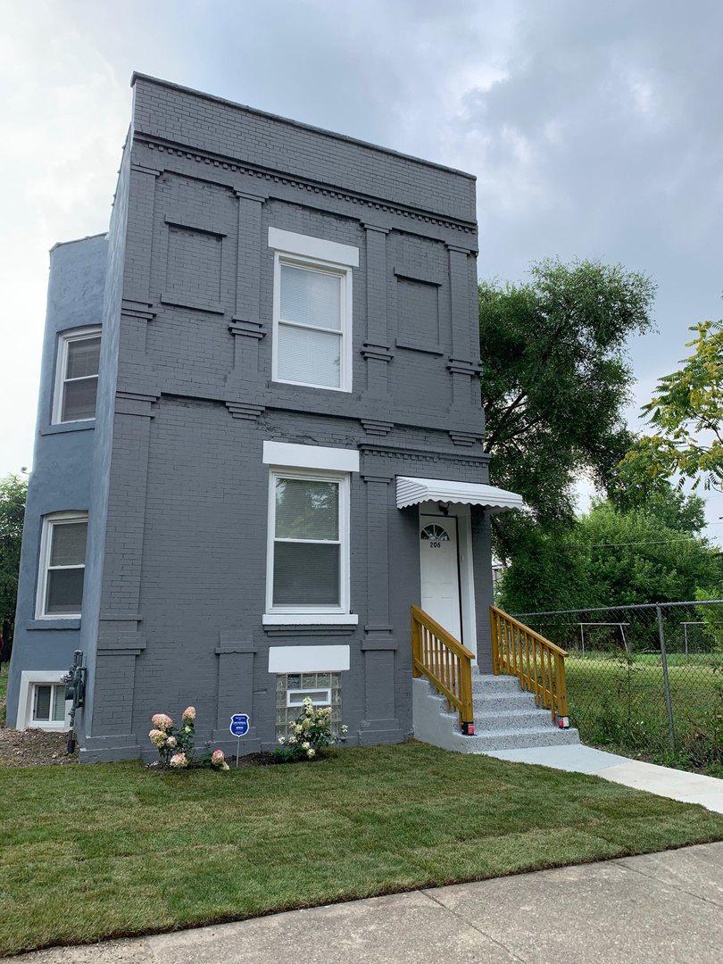 206 N La Crosse Ave., Chicago, IL 60644
