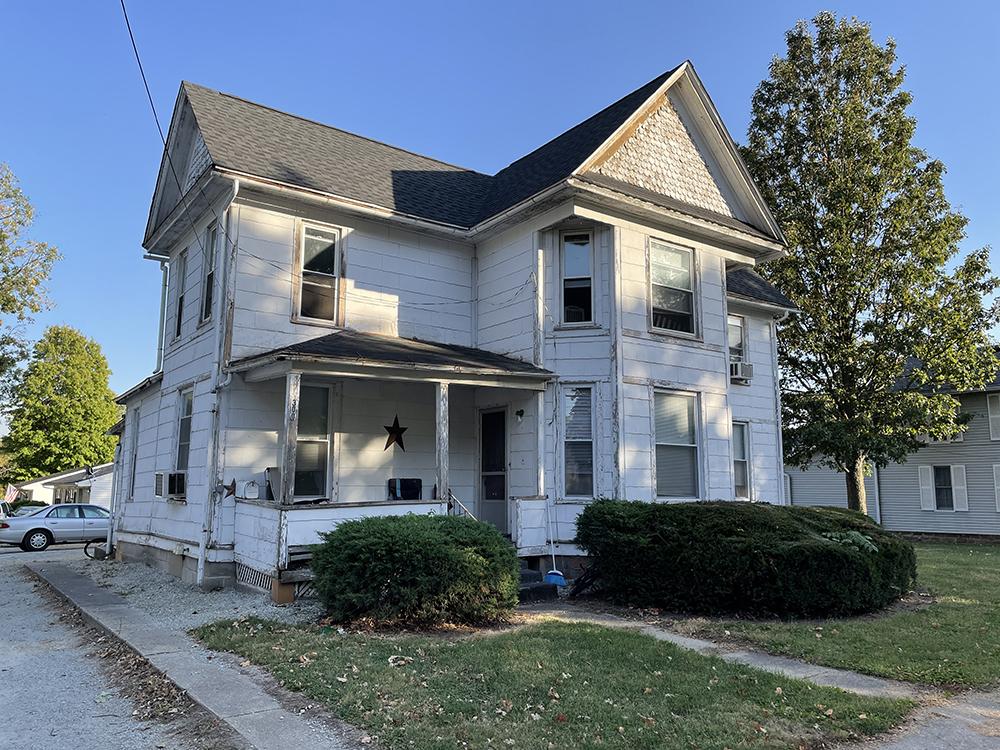 300 S Clinton St., Morrison, IL 61270