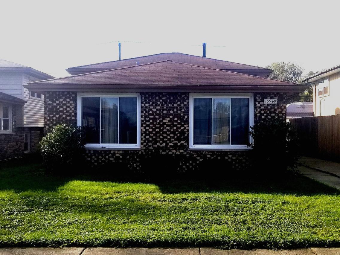 13940 S Manistee Ave., Burnham, IL 60633