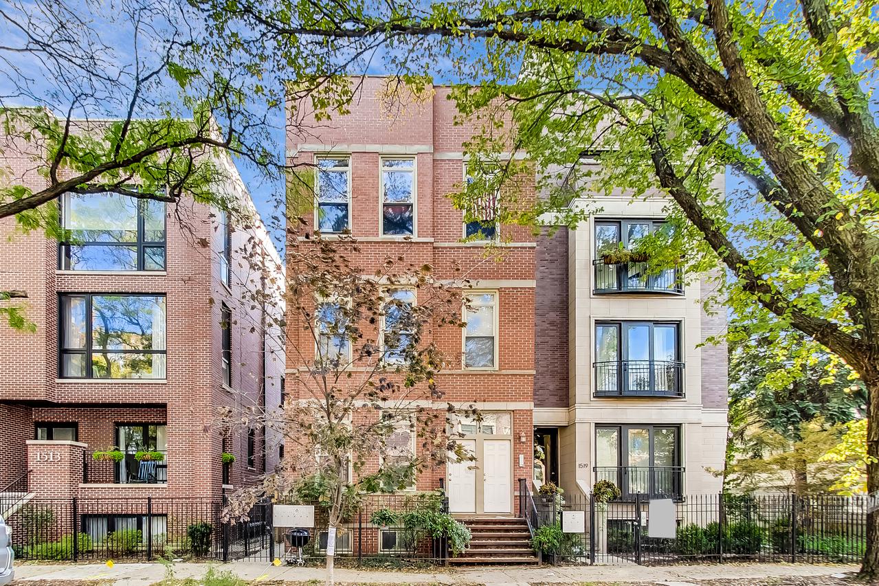 1517 W Ohio St. #2F, Chicago, IL 60642