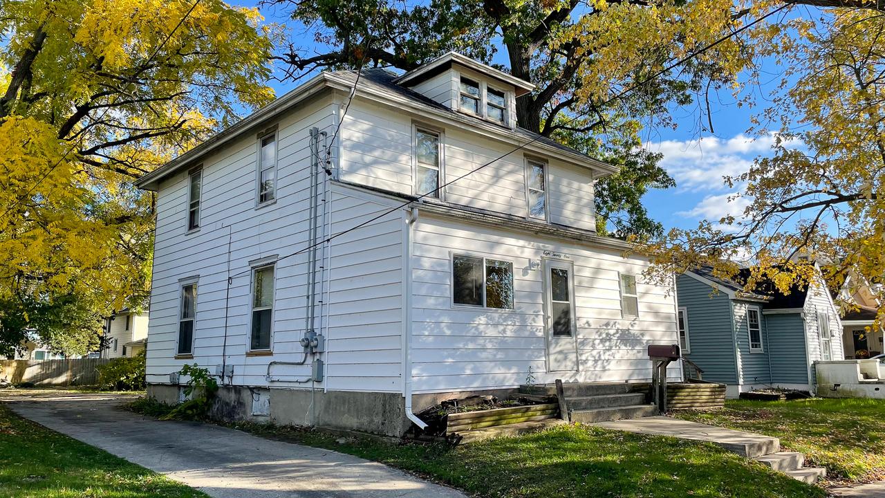 821 Blackhawk Blvd., South Beloit, IL 61080