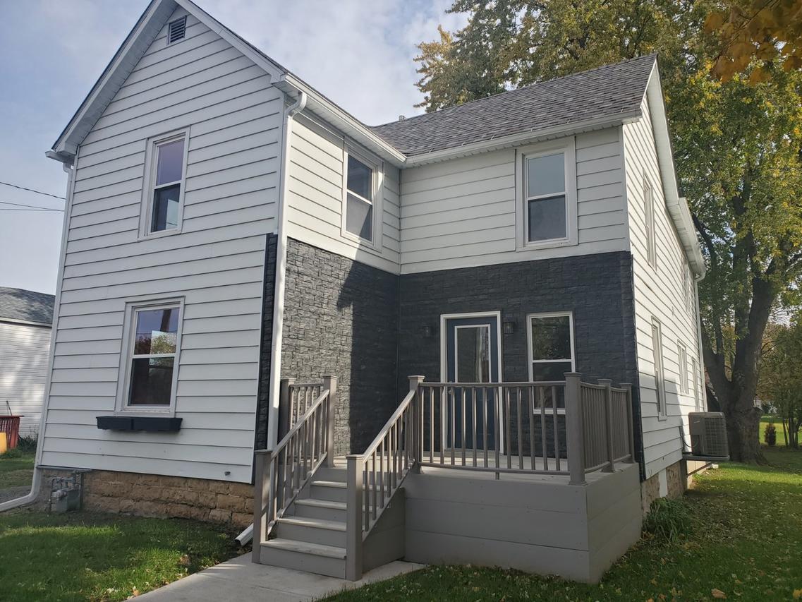 406 S Congress Ave., Polo, IL 61064