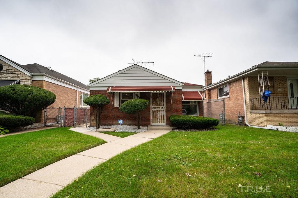 12241 S La Salle St., Chicago, IL 60628