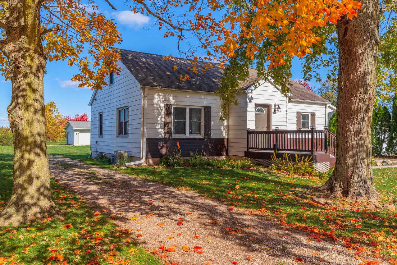 106 E Kauffman St., Congerville, IL 61729