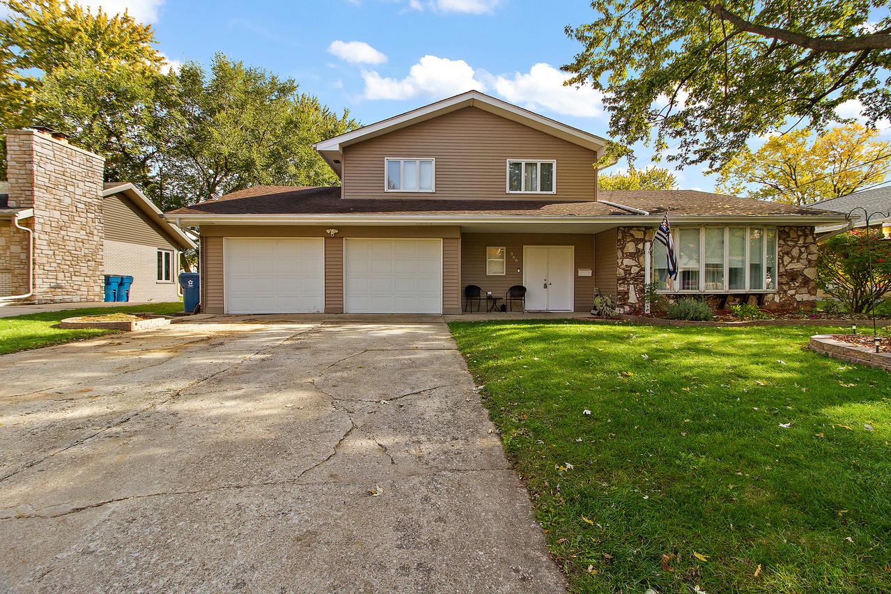 366 N Van Buren Ave., Bradley, IL 60915