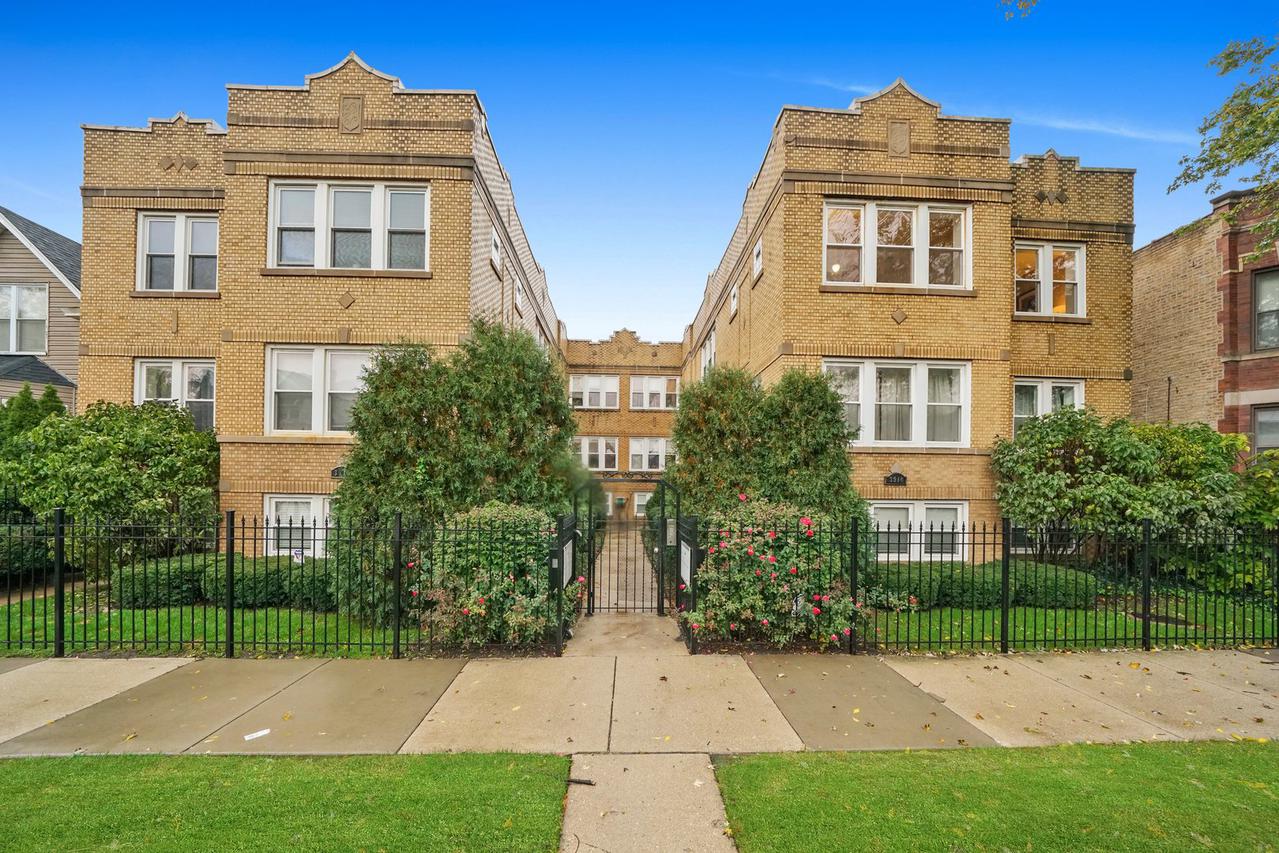 3914 N Bernard St. #2E, Chicago, IL 60618