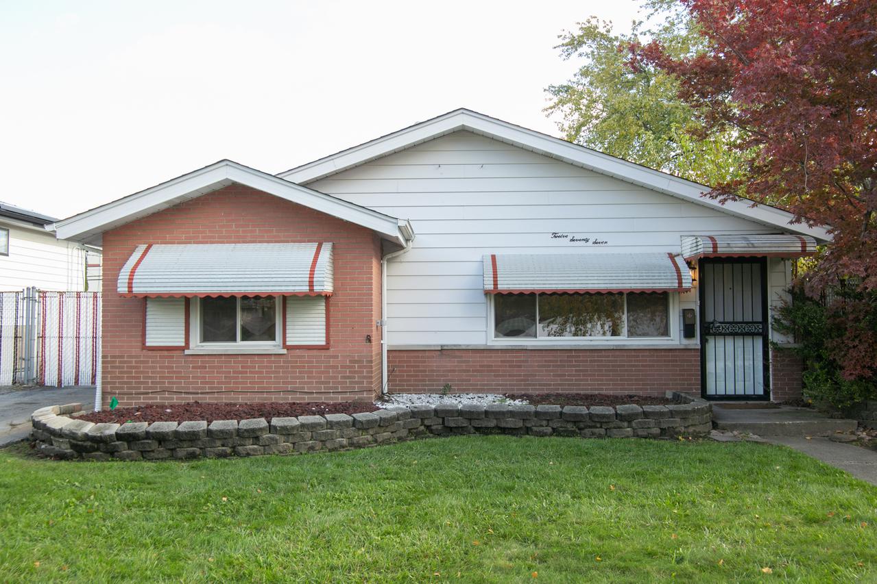 1277 Arthur St., Calumet City, IL 60409