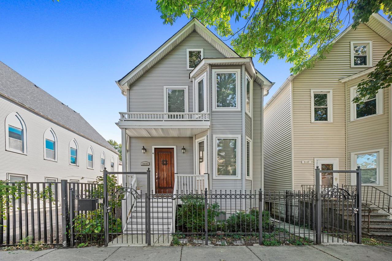 2139 N Maplewood Ave., Chicago, IL 60647
