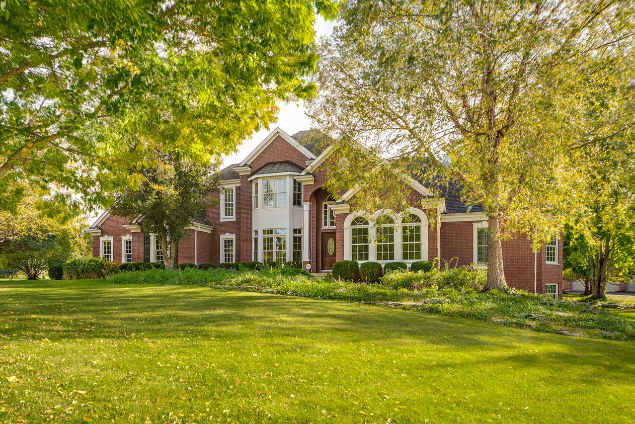 39694 Orchard Bluff Ln., Wadsworth, IL 60083