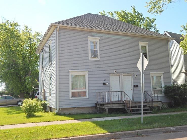 126-128 N 10th St., Dekalb, IL 60115
