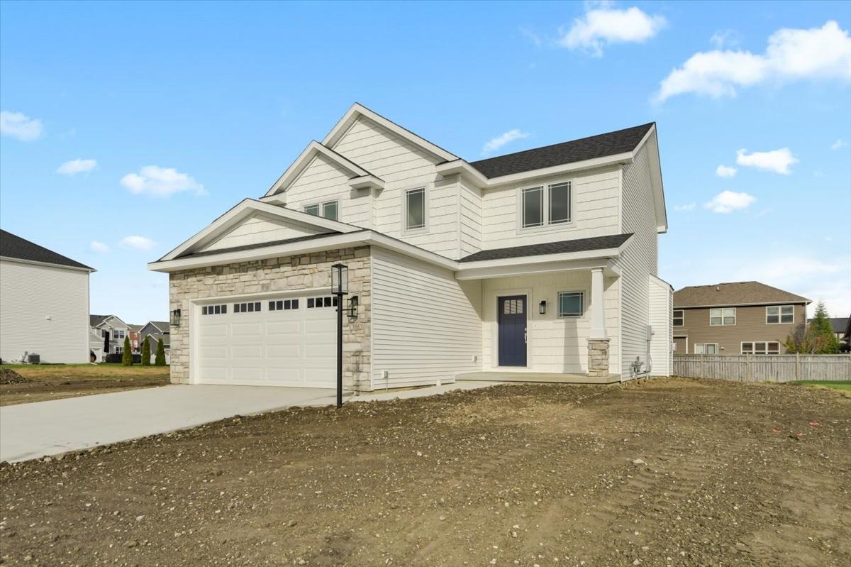 306 Newhaven Ln., Savoy, IL 61874