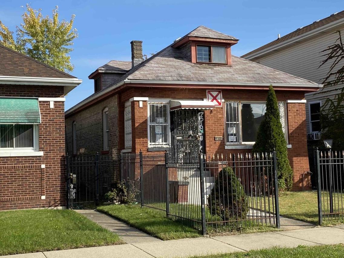 7519 S May St., Chicago, IL 60620