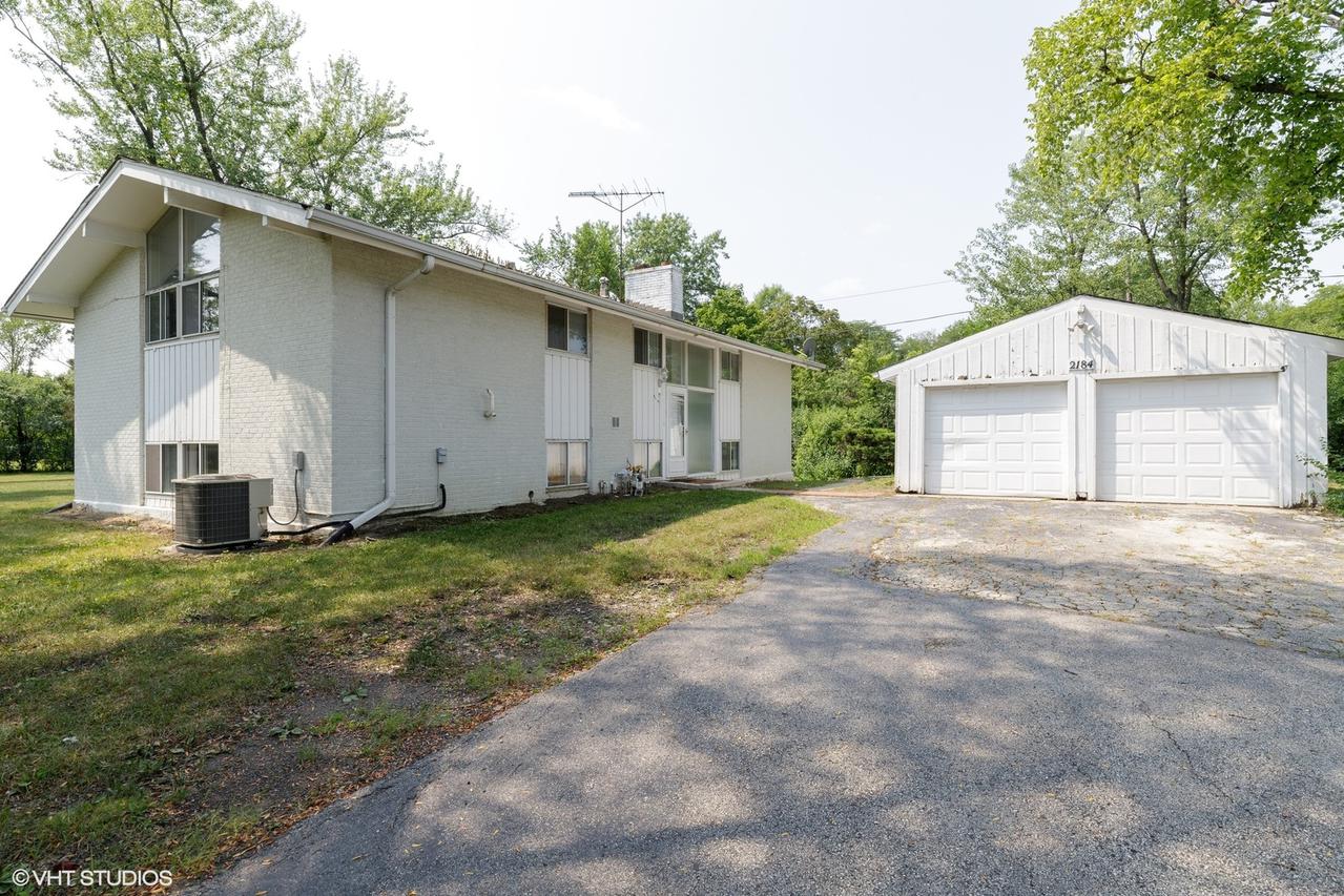 2184 New Willow Rd., Northfield, IL 60093