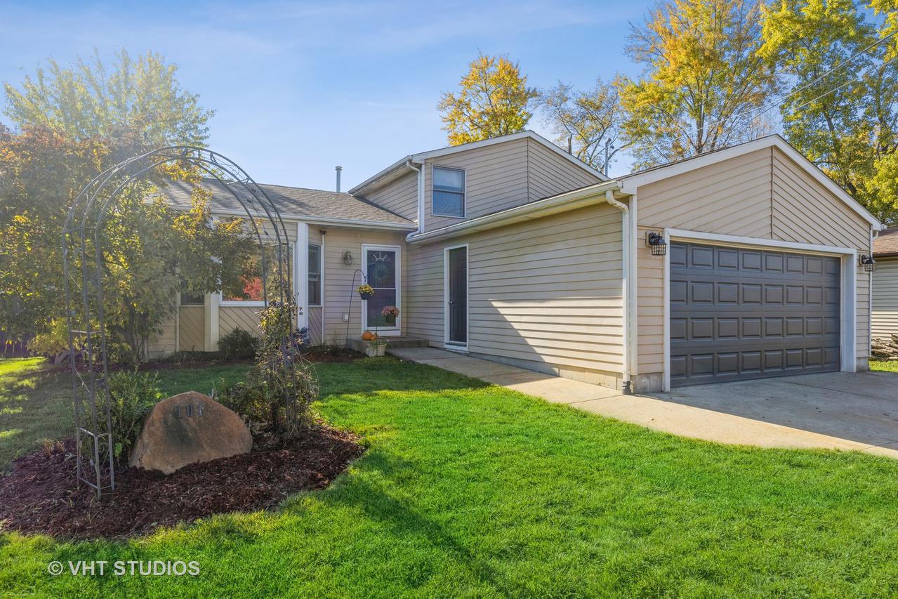 101 E Sunset Dr., Lakemoor, IL 60051