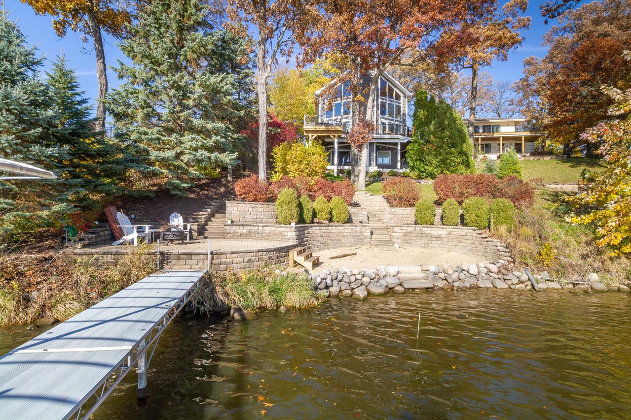 383 Holiday Dr., Lake Holiday, IL 60552