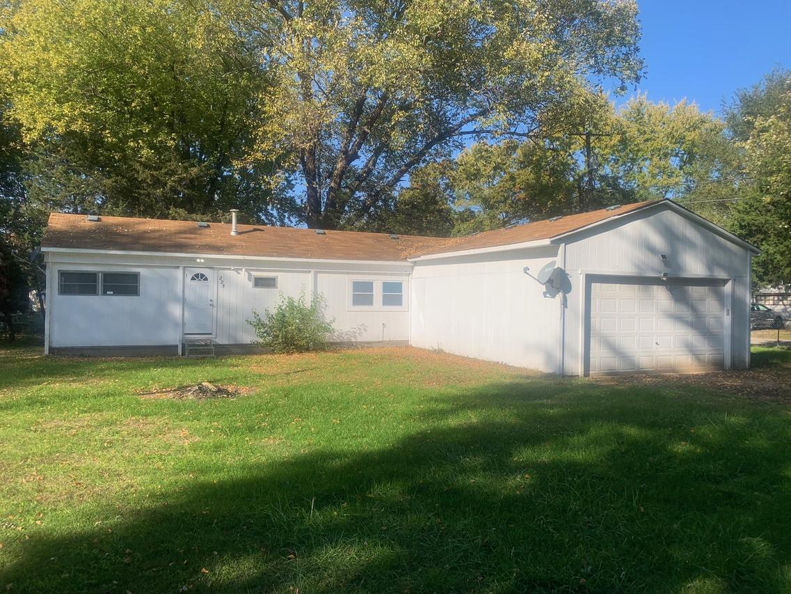 225 E Lincoln St., Godley, IL 60407