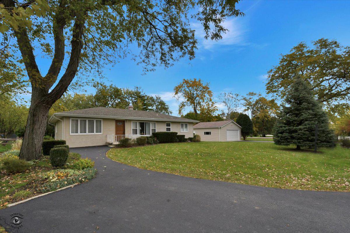 7511 Eleanor Pl., Willowbrook, IL 60527