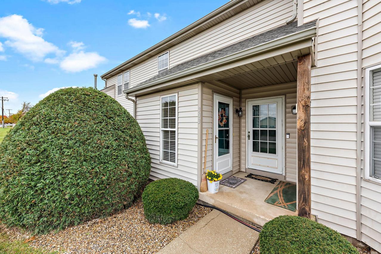 303 Chesterfield Ct. #1, Bourbonnais, IL 60914