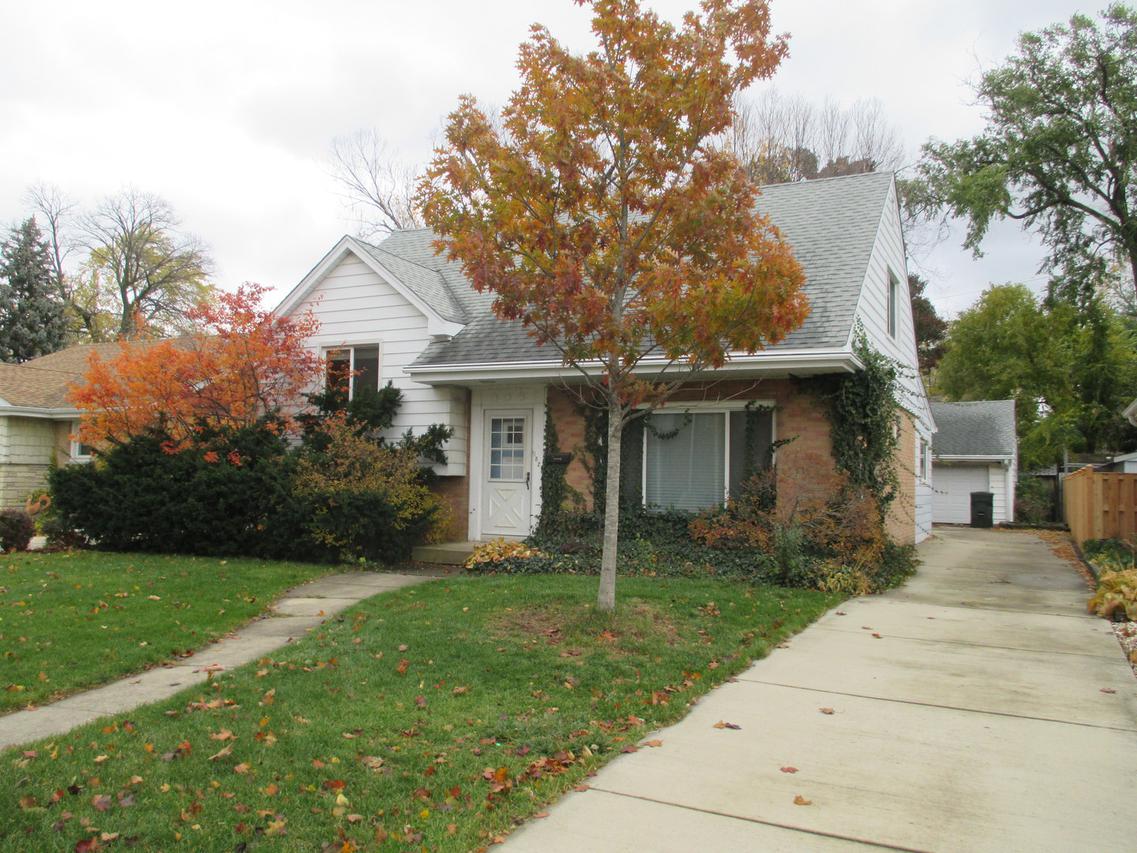 1821 S Crescent Ave., Park Ridge, IL 60068