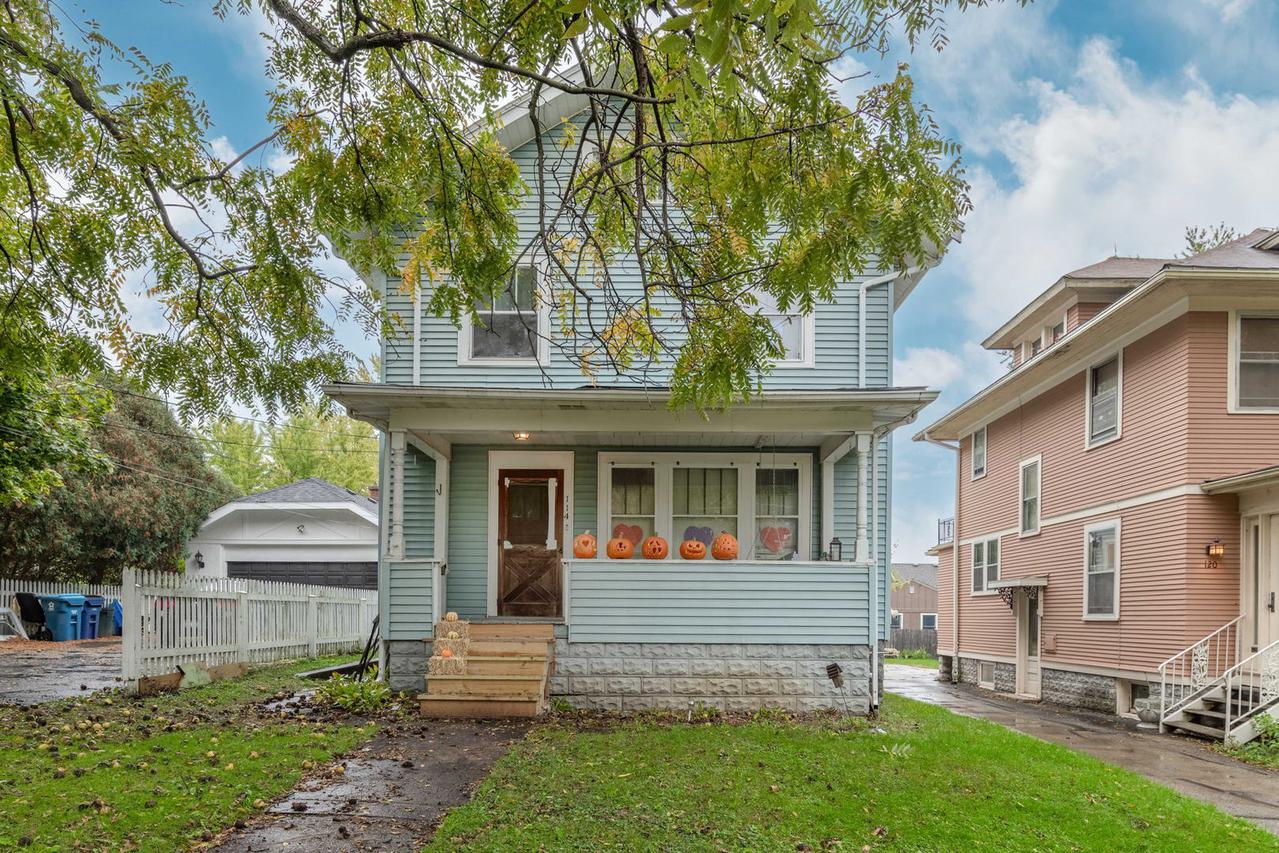 114 S Highland Ave., Aurora, IL 60506