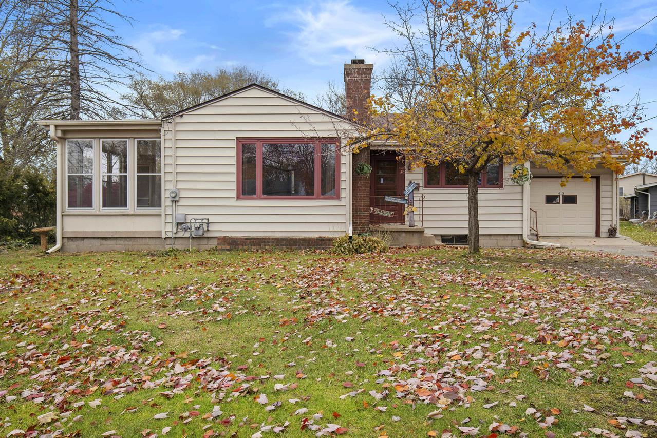 413 E Warren St., Rockton, IL 61072