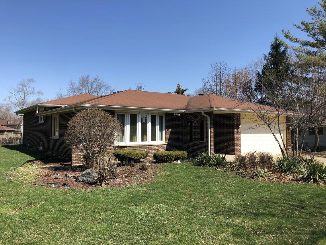 1310 67th Pl., Downers Grove, IL 60516