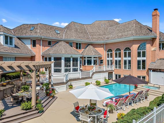 New Homes on 1+ Acres For Sale This Week That Attend Barrington Middle School - Prairie Campus: November 10th to November 16th