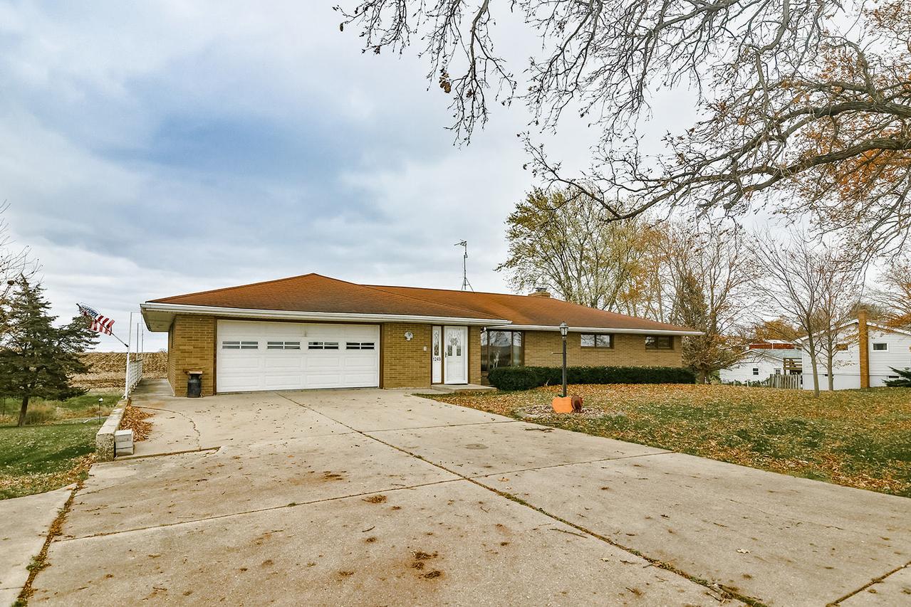 1249 S Bolton Rd., Freeport, IL 61032