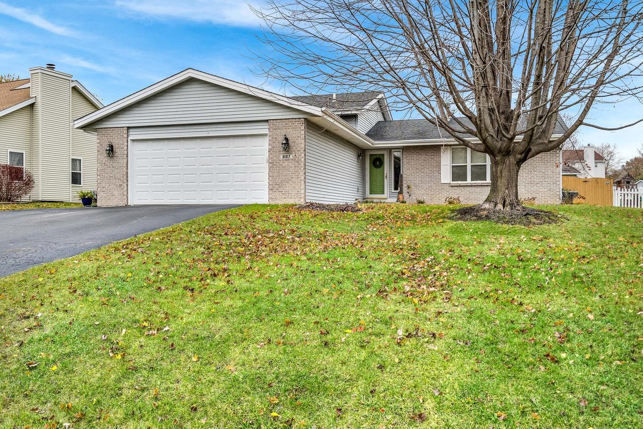 887 Brandy Bend Rd., Roscoe, IL 61073
