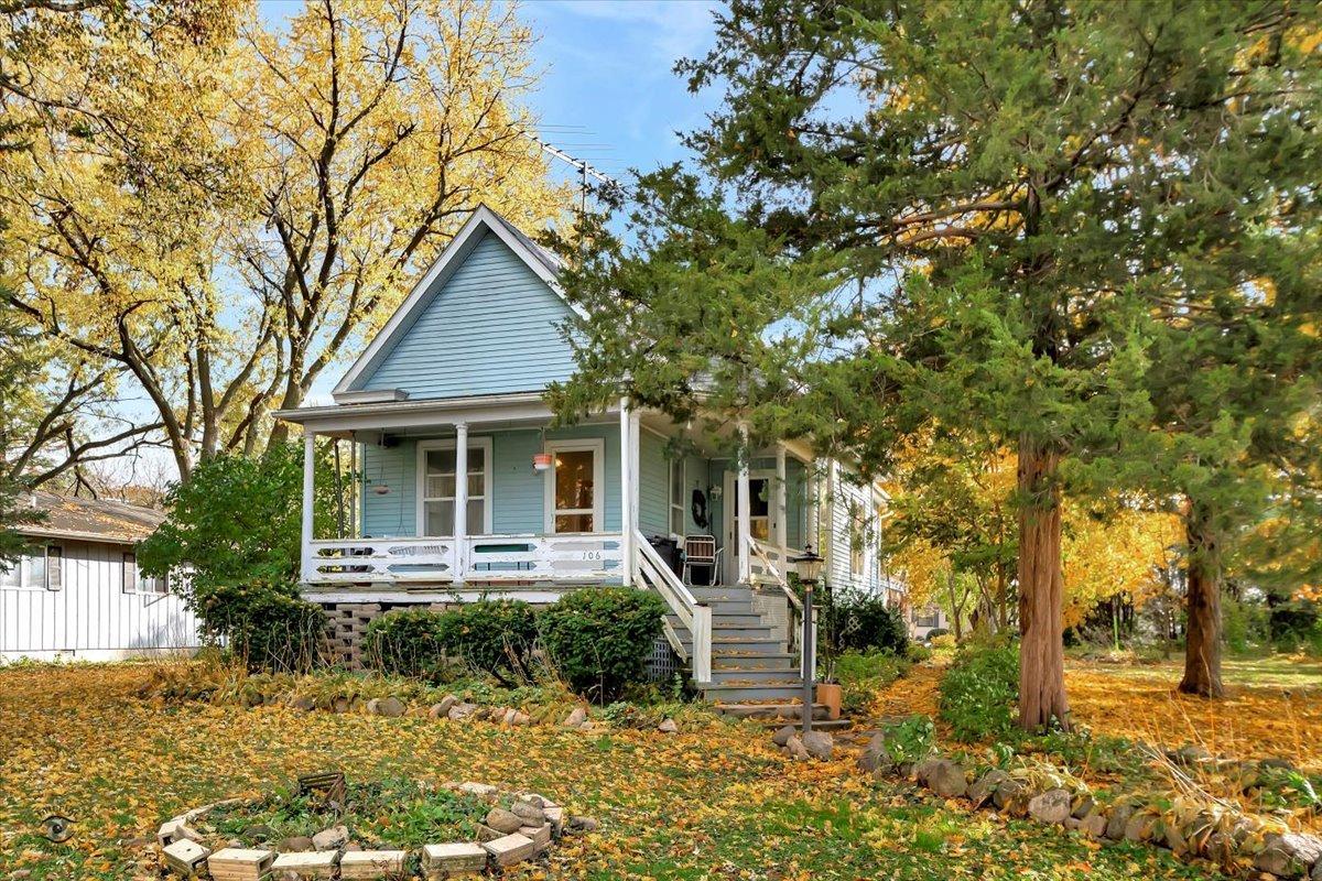 106 E Walnut St., Piper City, IL 60959