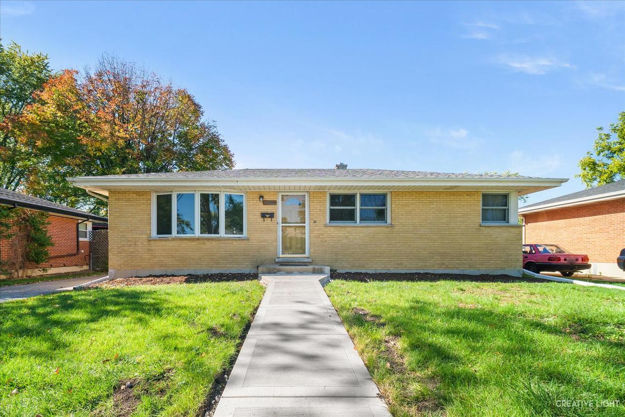 816 N Grant St., Addison, IL 60101